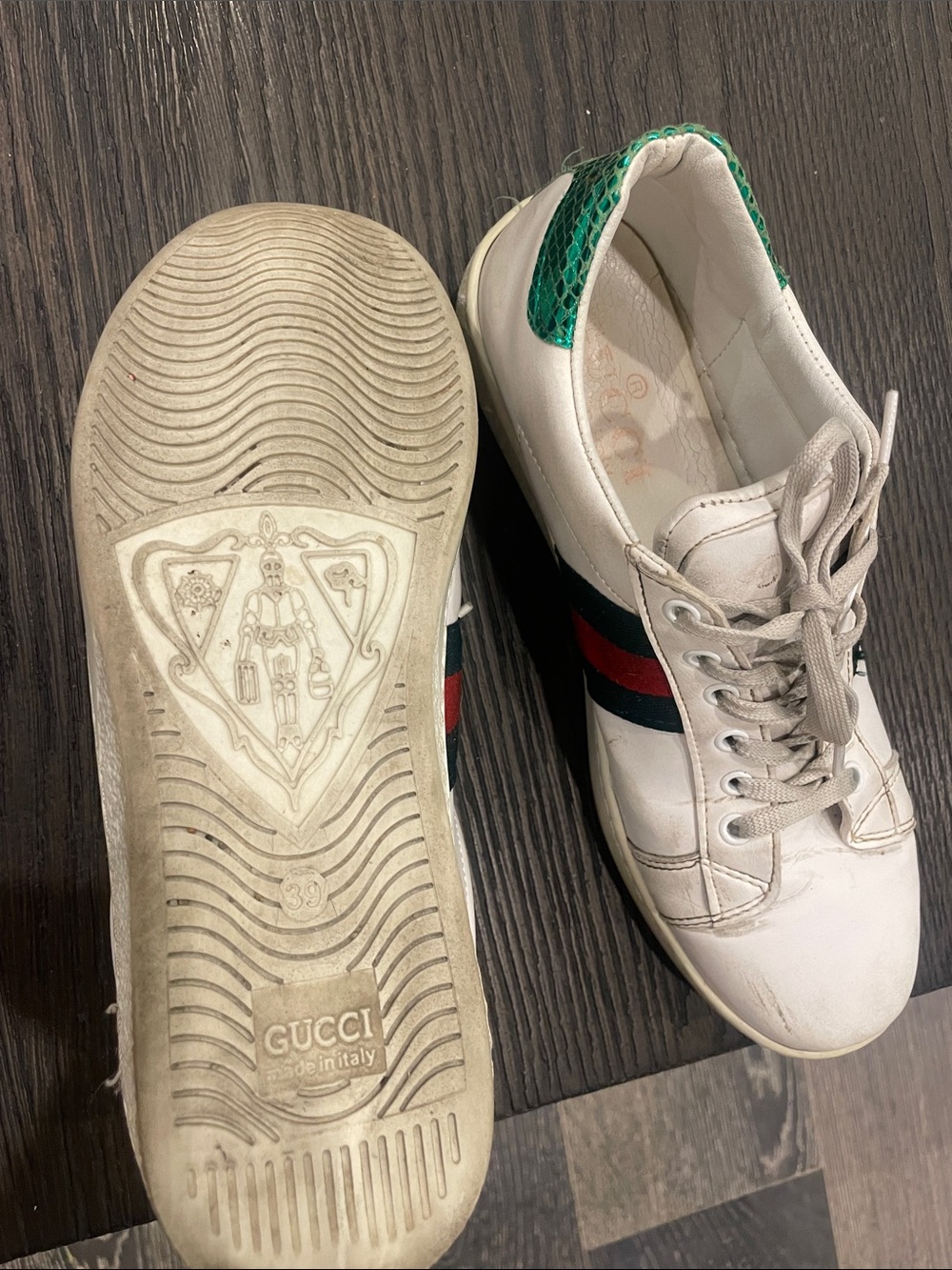 Gucci White Leather Sneakers with Red & Green Accents and Bee Embroidery - Picture 4 of 10